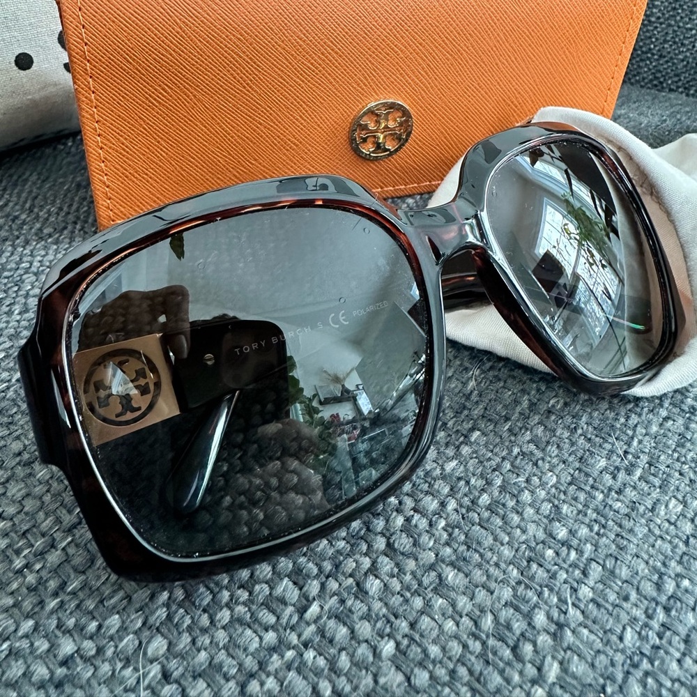Tory Burch tortoise Sunglasses
